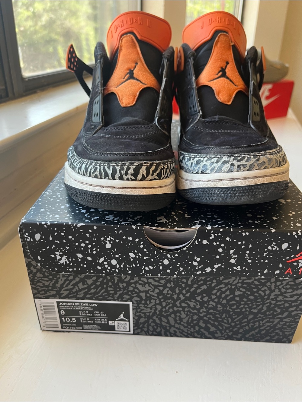 Jordan Kids Black & Orange spizike low with Elephant Print